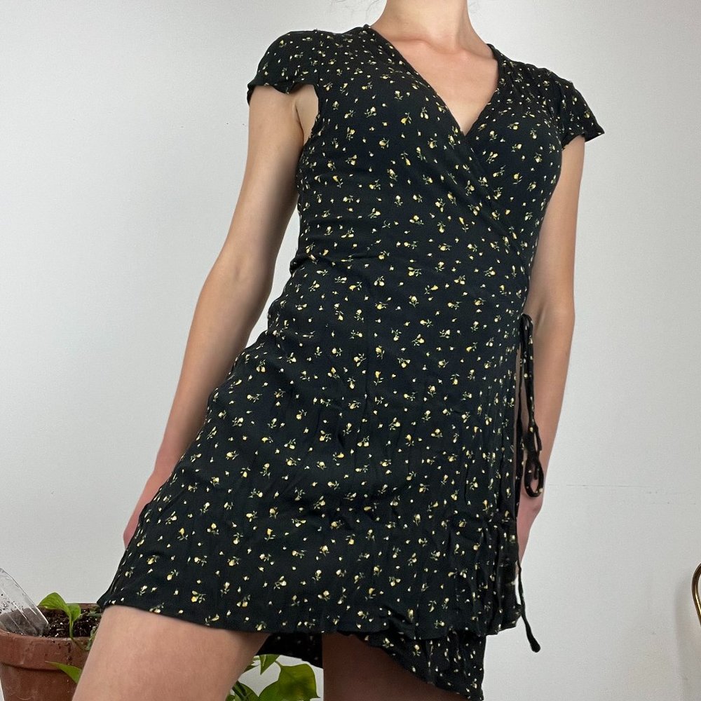 Brandy Melville - Women's S - Floral Mini Wrap Dress - Black/Yellow